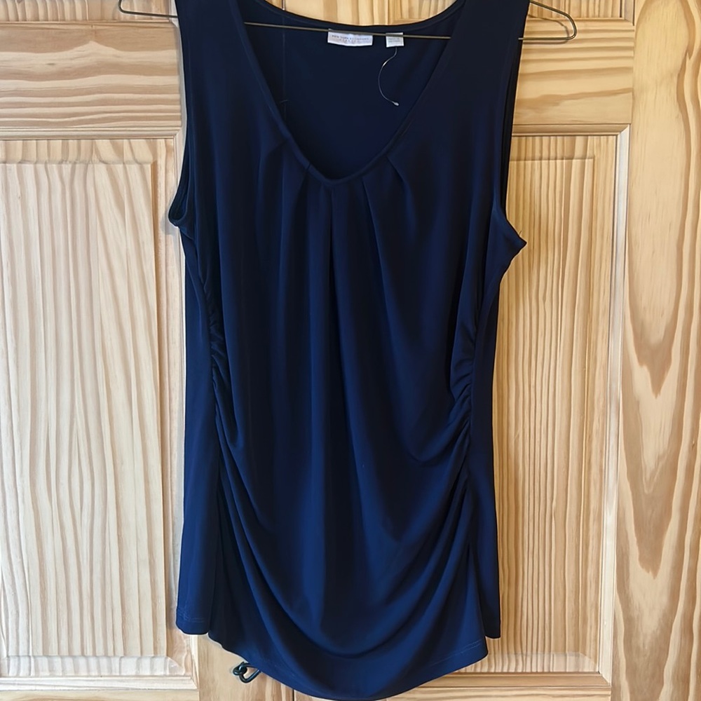 NY&C navy sleeveless top